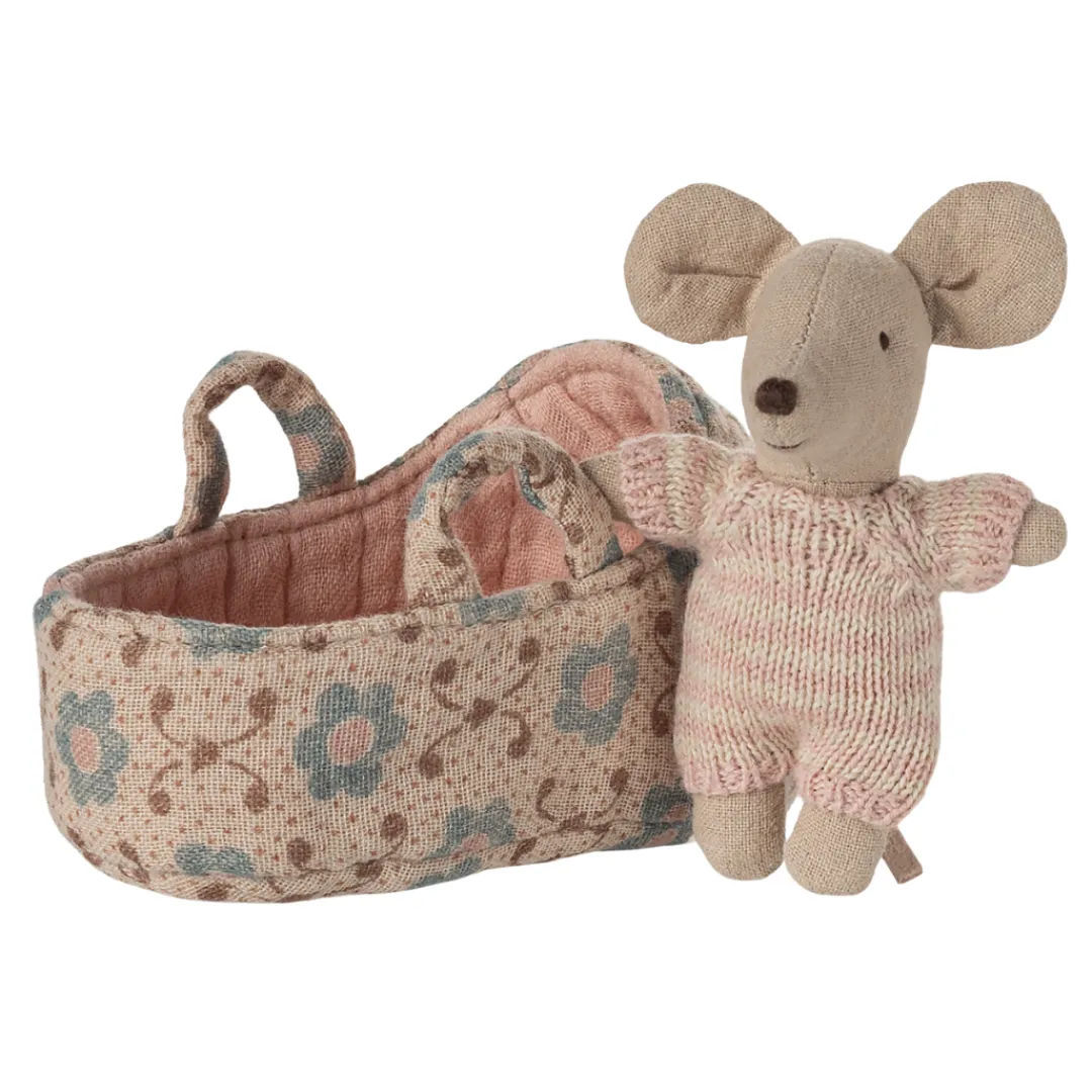 Maileg Maileg Collection|4 Years < Baby Mouse in Carry Cot