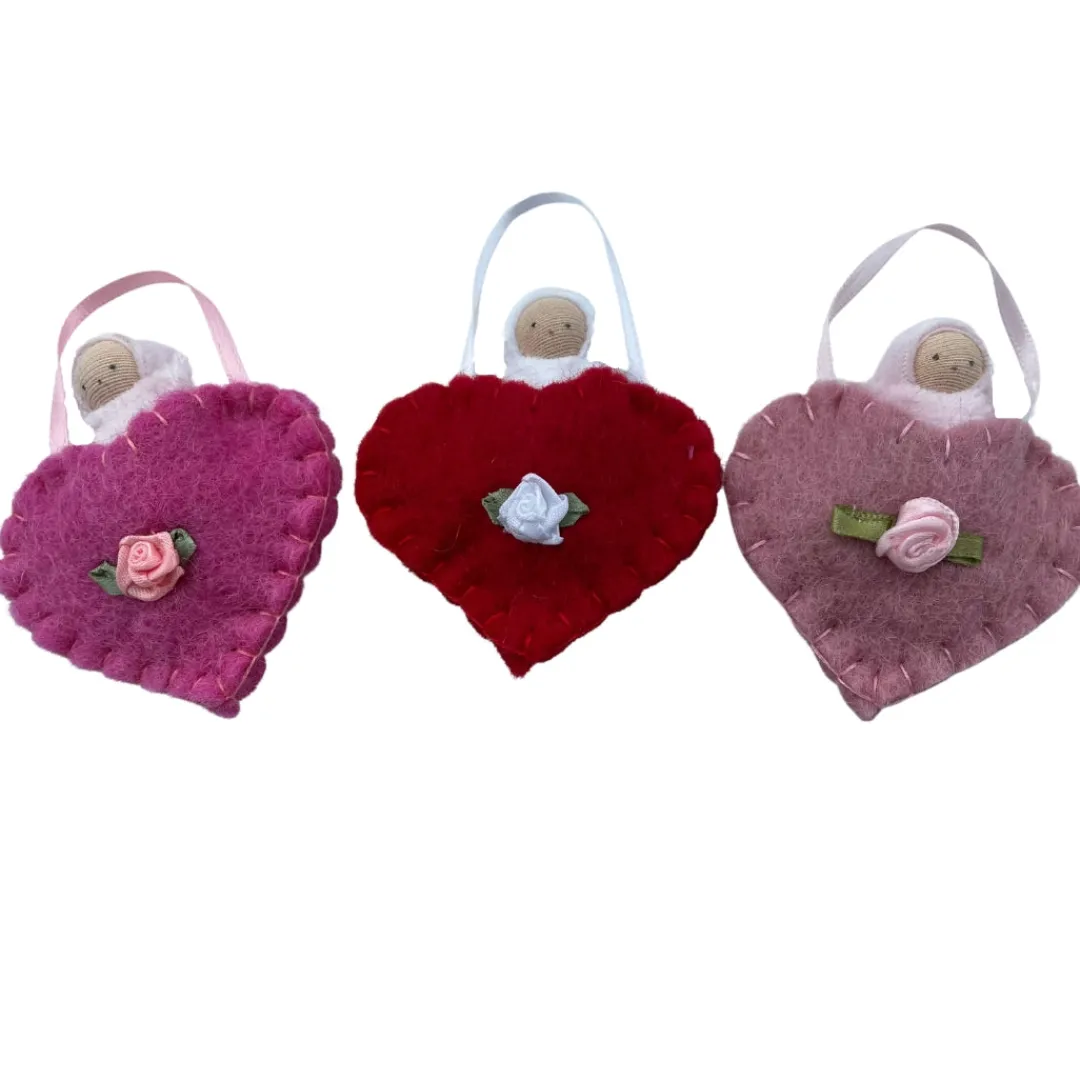 Fairyshadow Dolls|Waldorf Dolls < Felt Heart Pocket Baby
