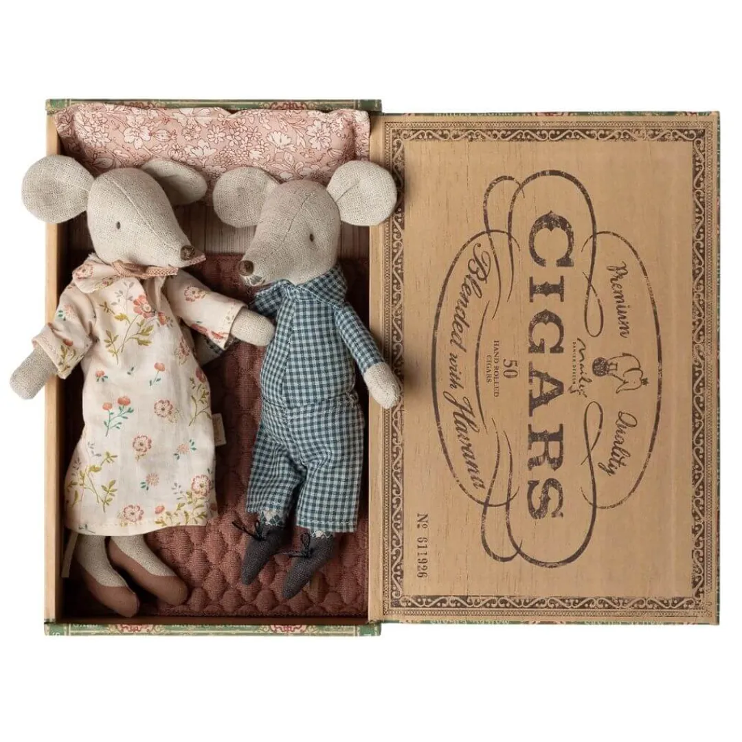 Maileg Maileg Collection|4 Years < Grandma and Grandpa Mice in a Cigarbox