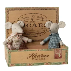 Maileg Maileg Collection|4 Years < Grandma and Grandpa Mice in a Cigarbox