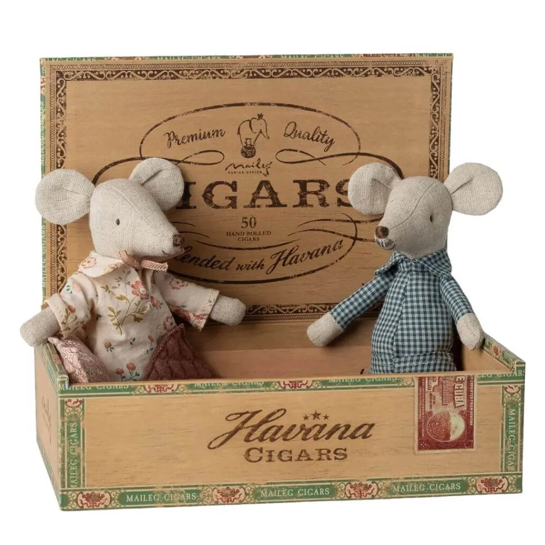 Maileg Maileg Collection|4 Years < Grandma and Grandpa Mice in a Cigarbox