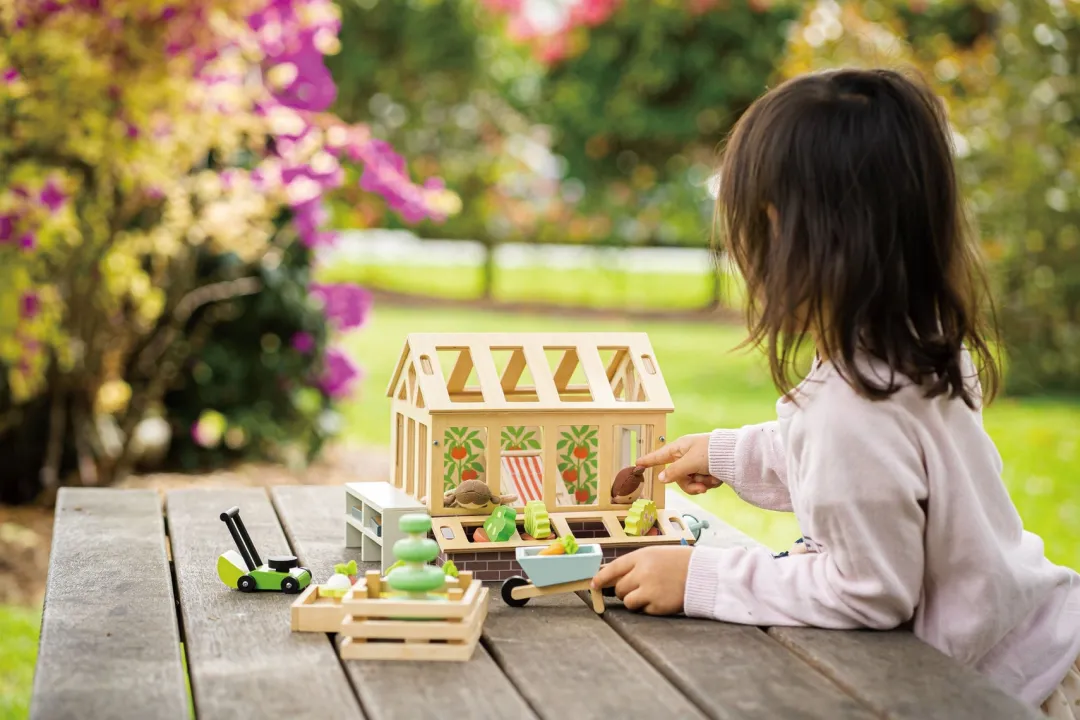 Tender Leaf Dollhouses|Wooden Toys < Greenhouse and Garden Set