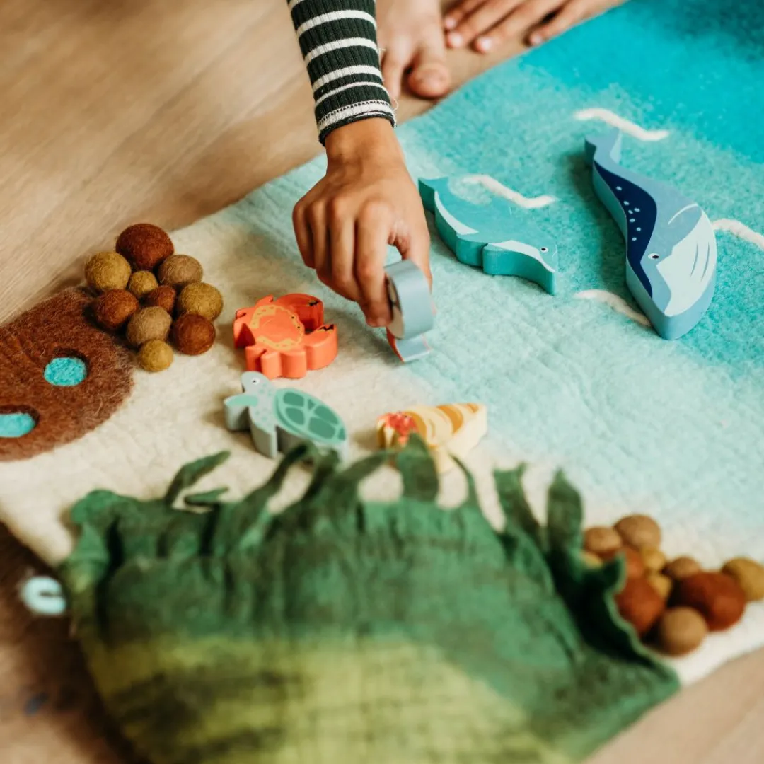 Tara Treasures Summer Nature Table|4 Years < Large Felted Ocean and Shoreline Play Mat