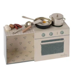 Maileg Maileg Collection|4 Years < Miniature Dollhouse Stove and Cooking Set - 2024 Edition