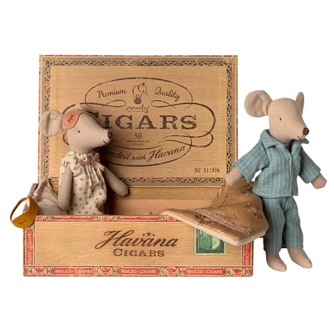 Maileg Maileg Collection|4 Years < Mom and Dad Mice in a Cigar Box