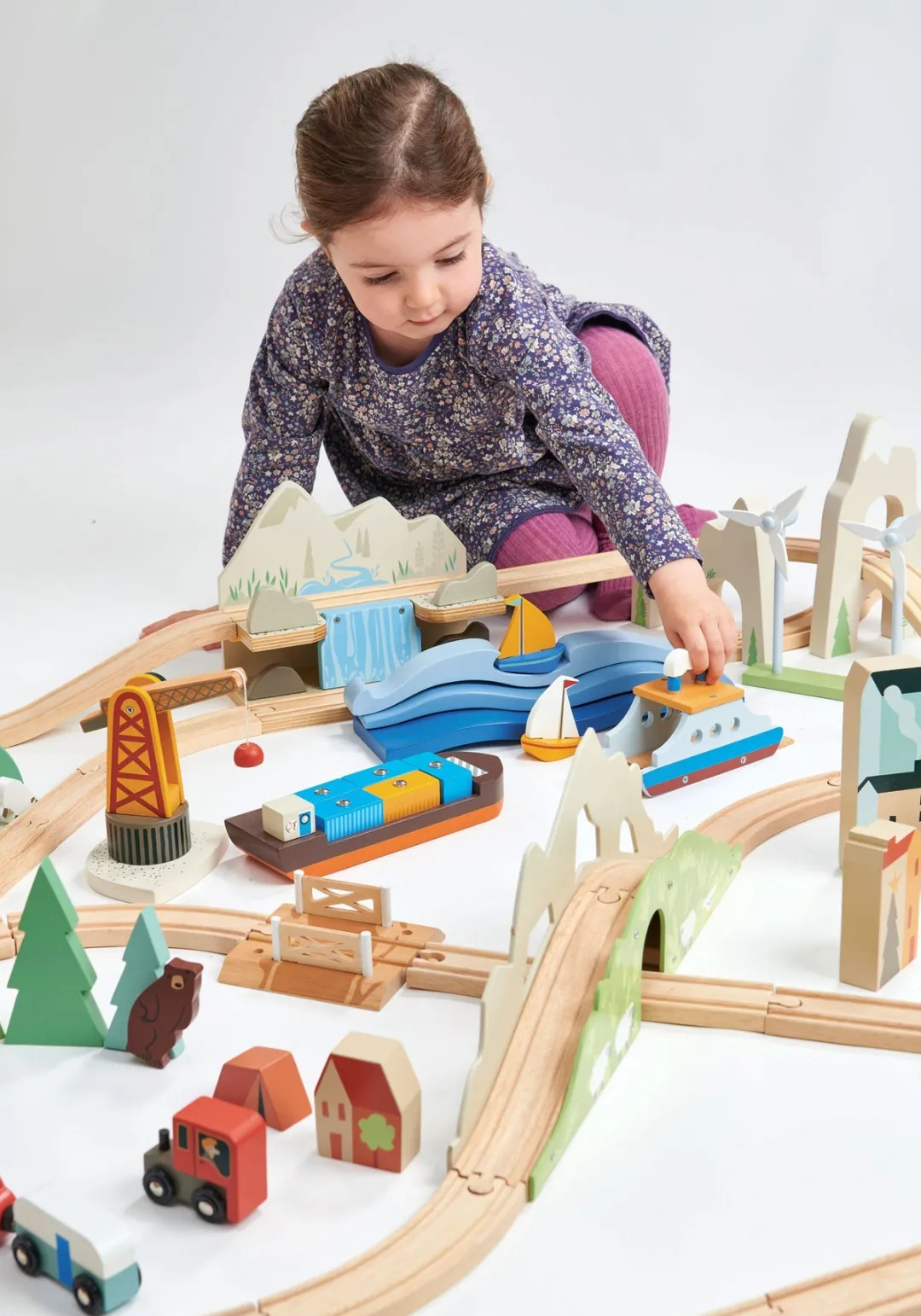 Tender Leaf 4 Years|3 Years < Mountain View Wooden Train Set
