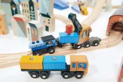 Tender Leaf 4 Years|3 Years < Mountain View Wooden Train Set