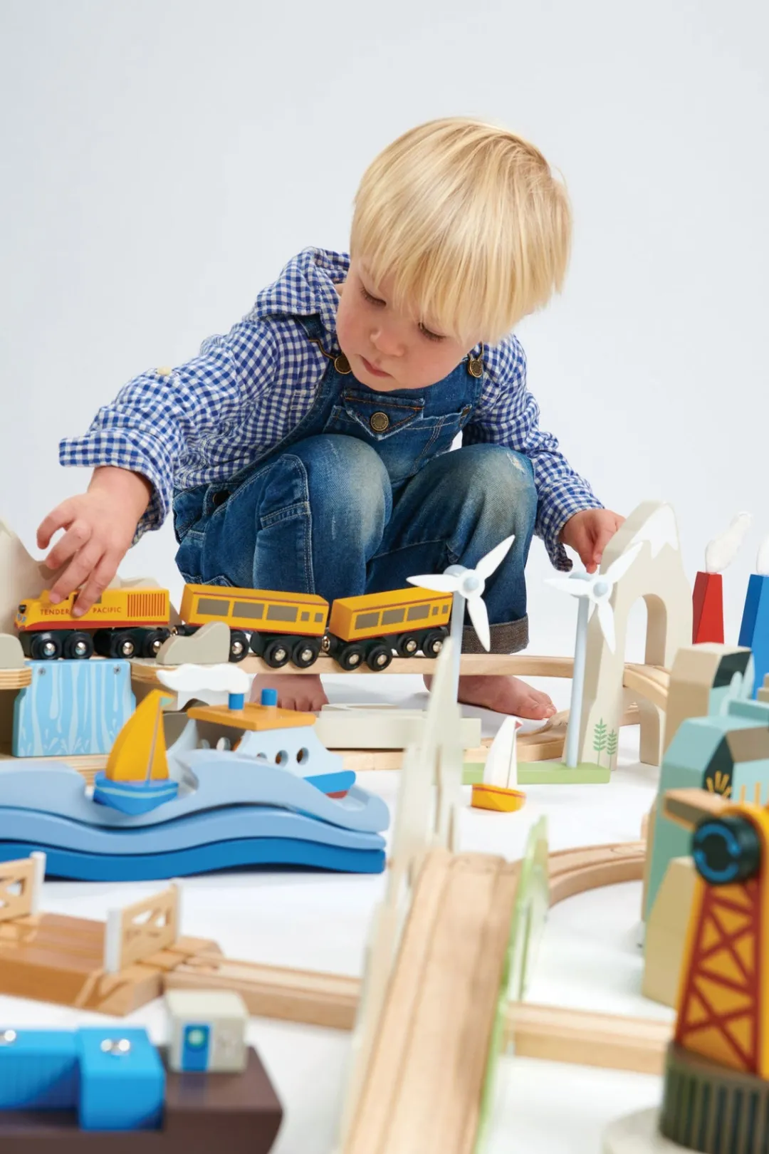Tender Leaf 4 Years|3 Years < Mountain View Wooden Train Set
