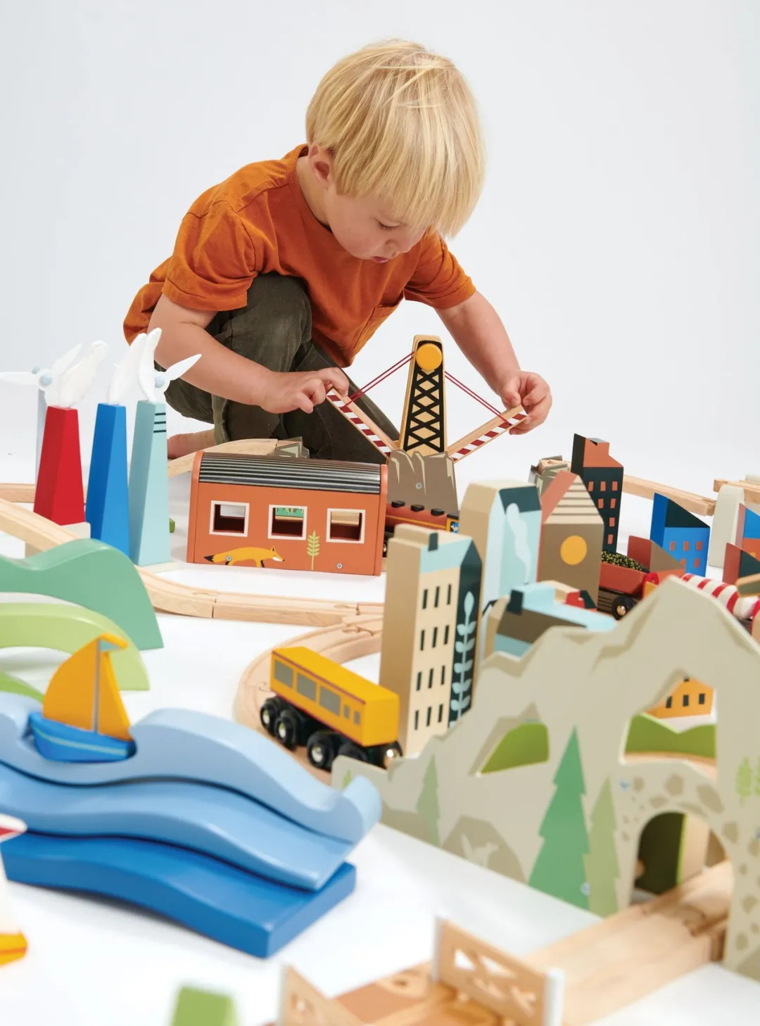 Tender Leaf 4 Years|3 Years < Mountain View Wooden Train Set