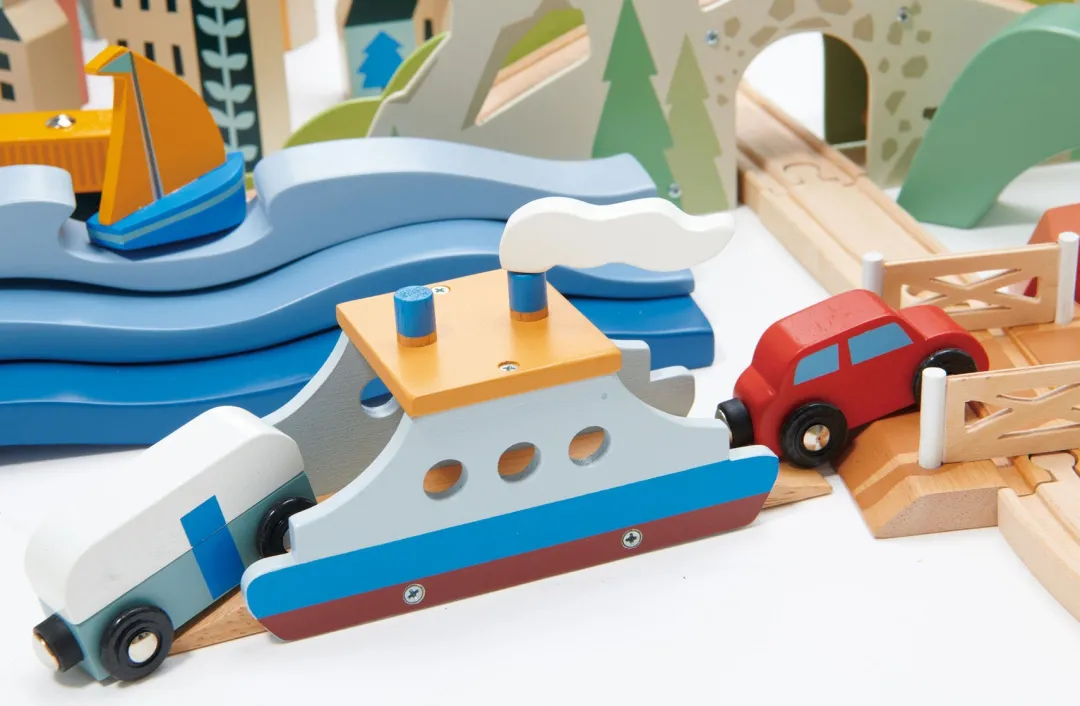 Tender Leaf 4 Years|3 Years < Mountain View Wooden Train Set