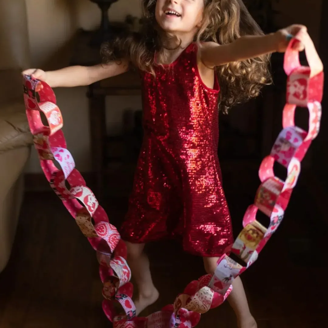 eeBoo 4 Years|3 Years < Paper Chains Kit - Valentine