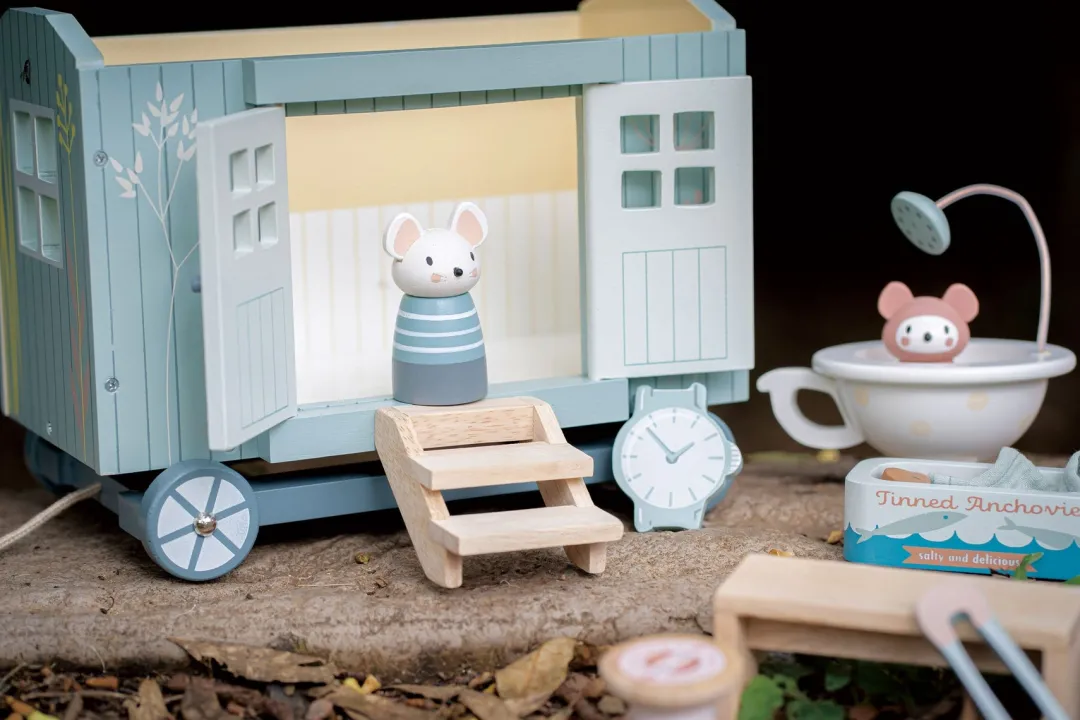 Tender Leaf Dollhouses|Wooden Toys < Secret Meadow Shepherd’s Hut