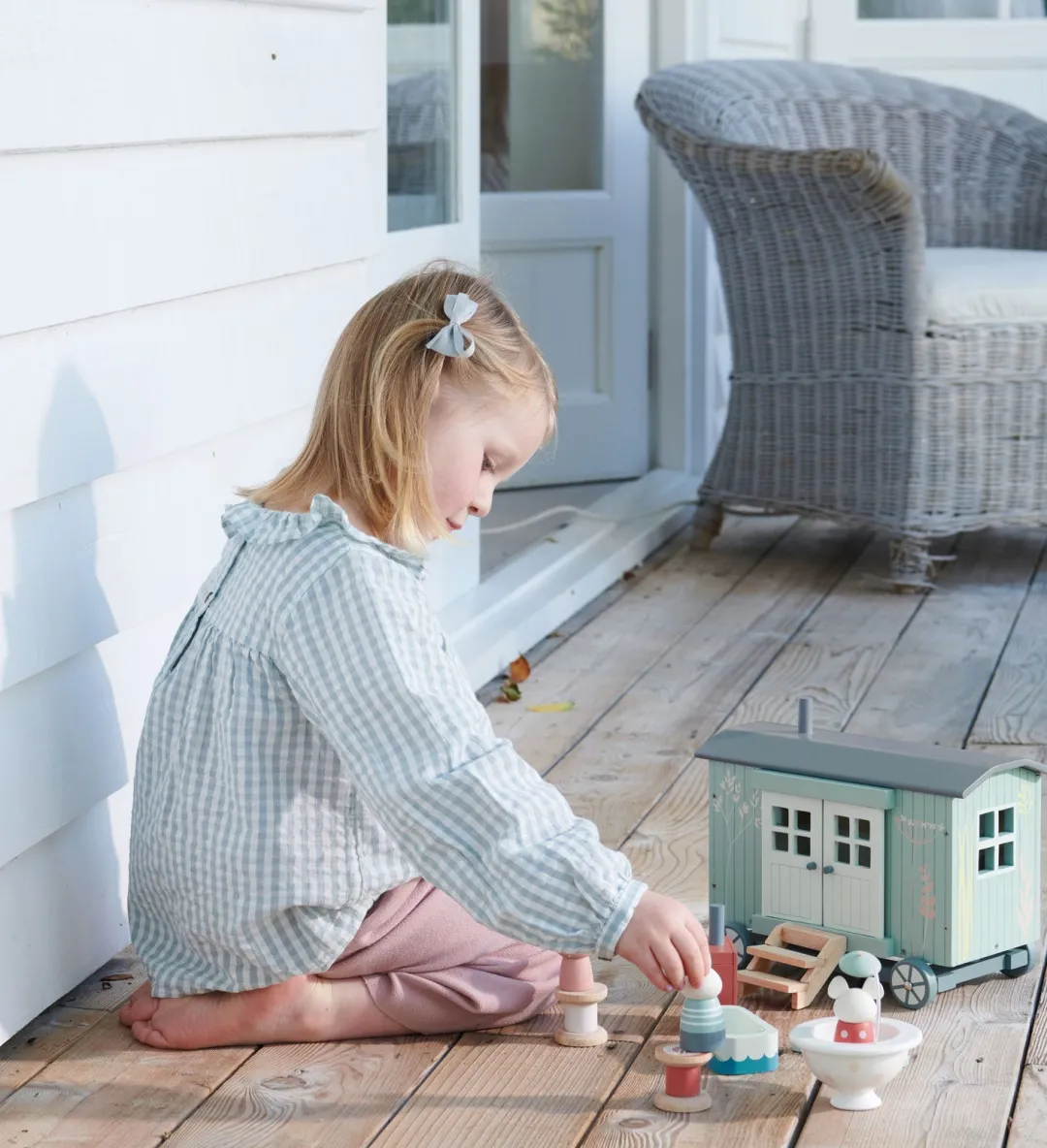 Tender Leaf Dollhouses|Wooden Toys < Secret Meadow Shepherd’s Hut