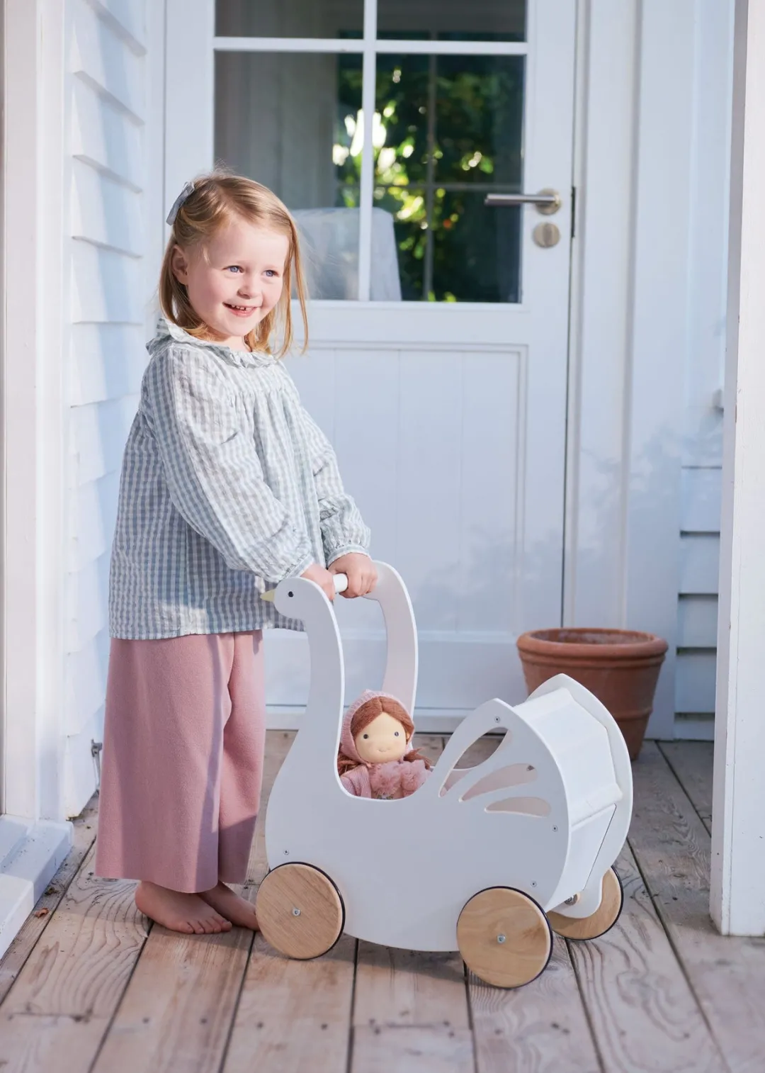 Tender Leaf 12-24 Months|Wooden Toys < Sweet Wooden Swan Doll Stroller