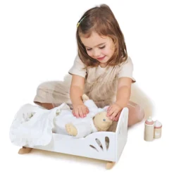 Tender Leaf Toys Wooden Toys|4 Years < Sweet Wooden Swan Dolly Bed