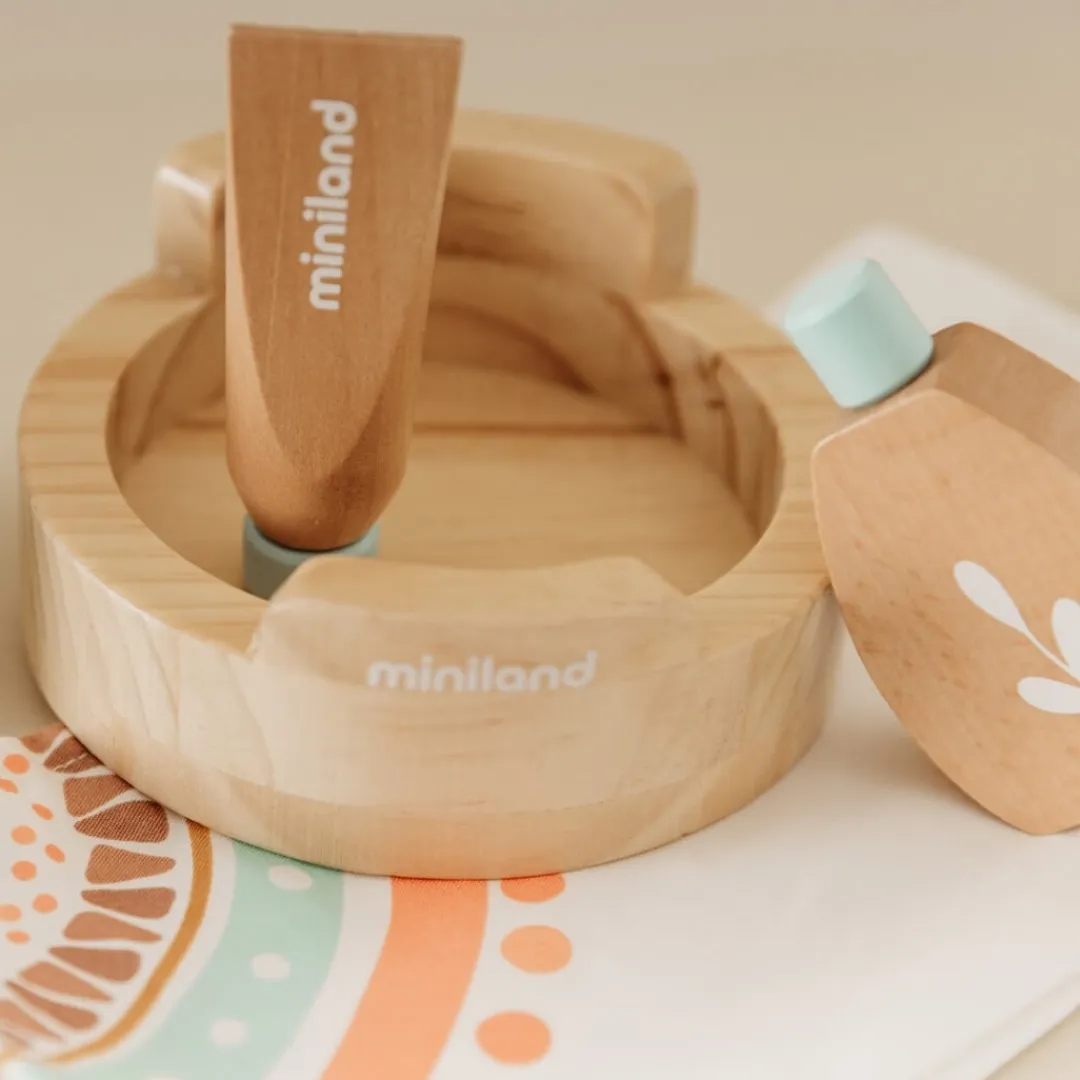 Miniland Dolls|2 Years < Wooden Doll Care Set