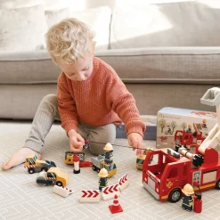 Tender Leaf 4 Years|3 Years < Wooden Fire Engine and Firefighter Play Set