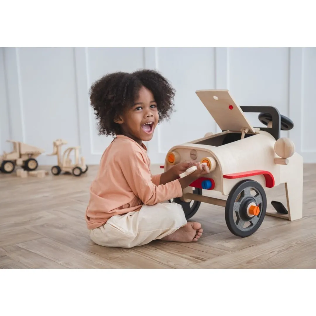 PlanToys USA 4 Years|3 Years < Wooden Motor Mechanic Car Repair Set