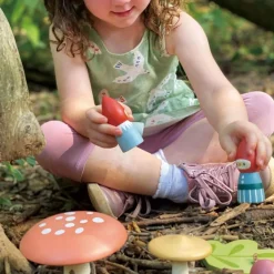 Tender Leaf Toys Fairies & Gnomes|Wooden Toys < Woodland Gnome Family